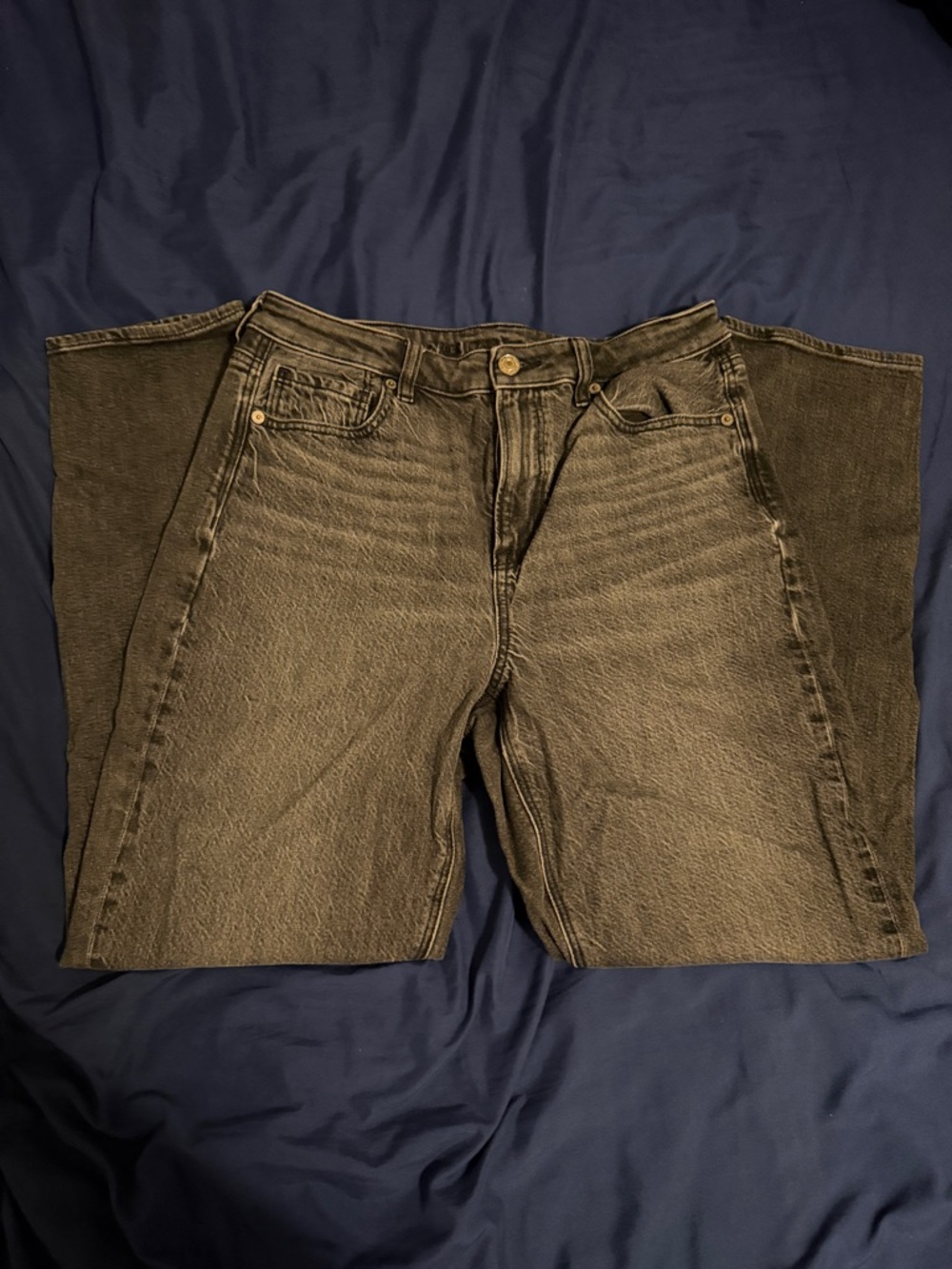 Women’s Black Strigid Mom Jeans
